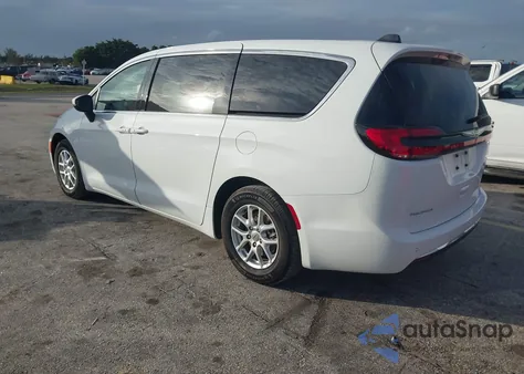 2023 Chrysler Pacifica Touring z USA, uszkodzony, nr VIN 2C4RC1FG4PR559558